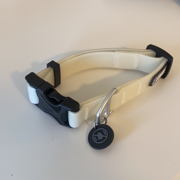 Adjustable dog collar size small - Picture 2 of 2